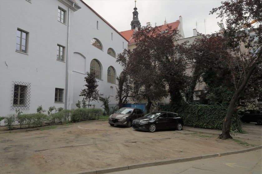 Podwórko przy ulicach Uniwersytecka / Szewska