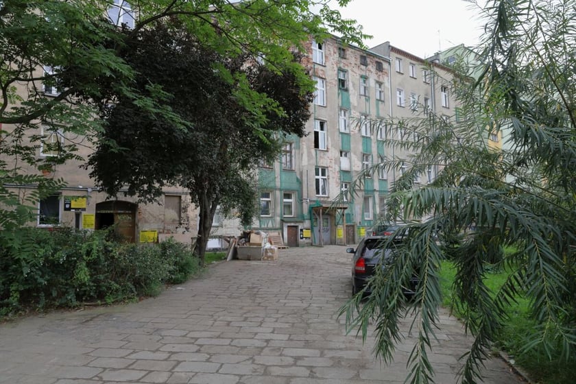 Widok podwórka przy ul. Górnickiego.