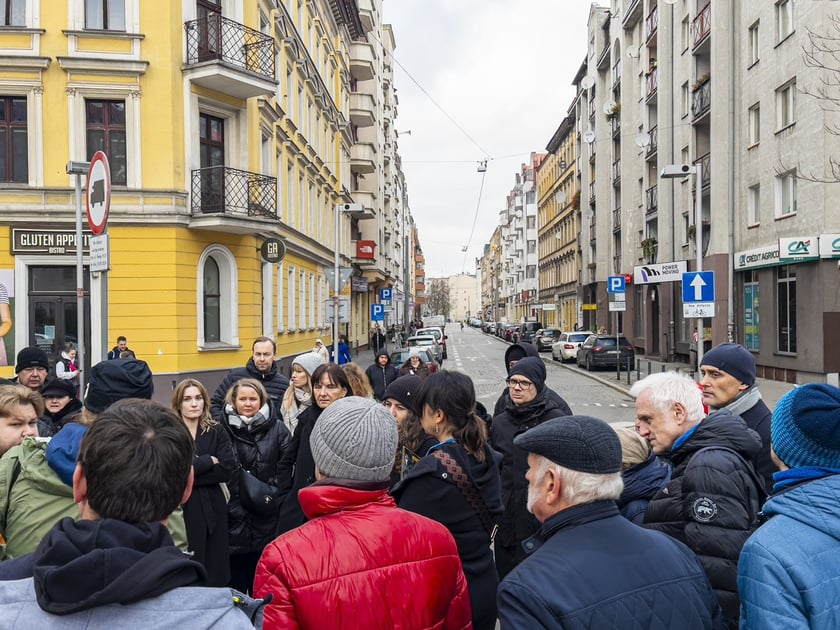 Spacer konsultacyjny dotyczący przyszłości ul. Szczytnickiej we Wrocławiu, który się odbył 30 listopada 2024 roku