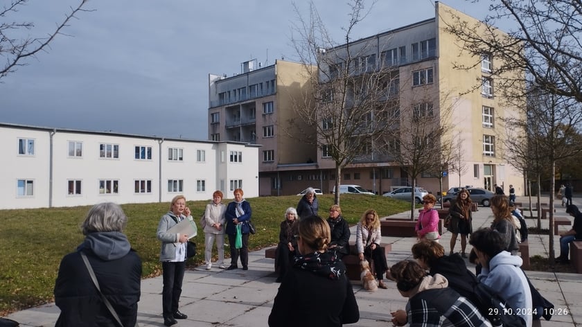Spacer po WuWie z okazji 95-lecia osiedla. Wrocław, październik 2024