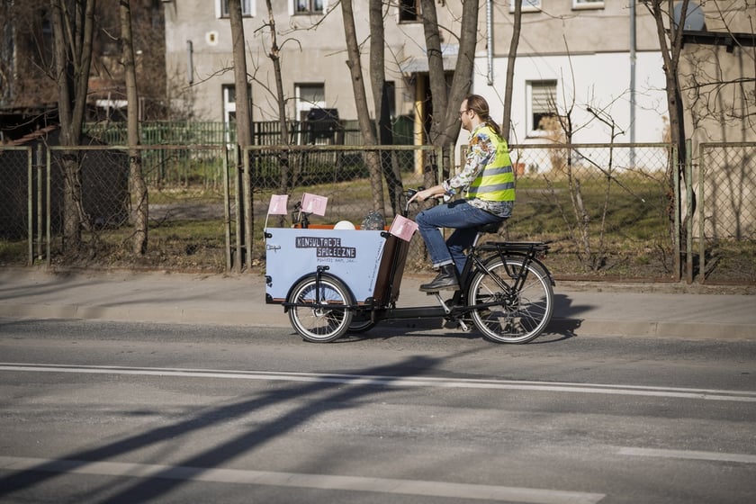Kosnultacje społeczne na temat przebiegu trasy tramwajowej na Psie Pole