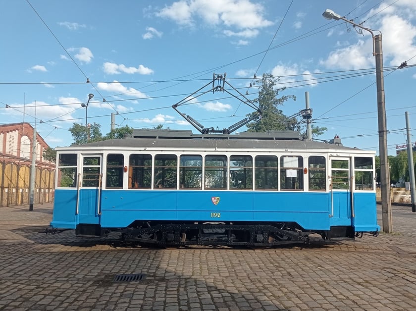 Tramwaj LH Standard