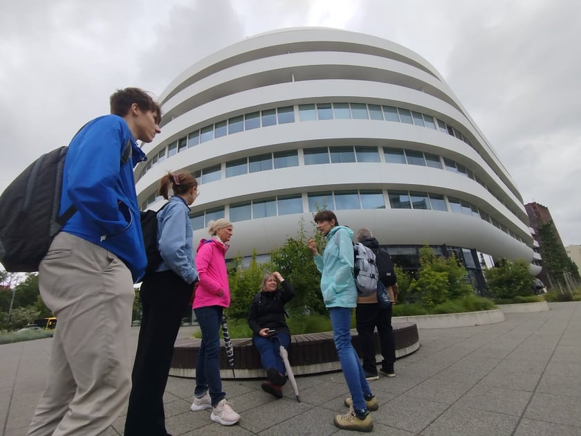 Zielone rozwiązania przy hotelu OVO. Wizyta studyjna we Wrocławiu w ramach projektu GreenPlace.