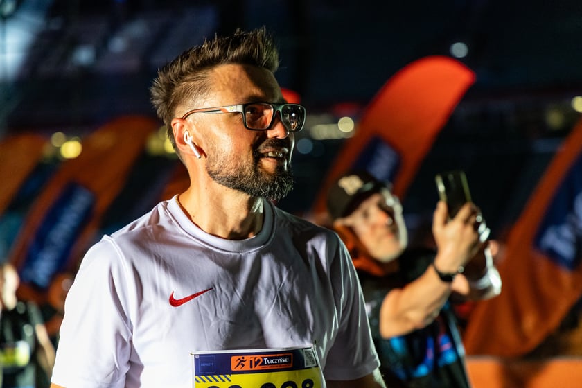 Powiększ obraz: 12. Tarczyński Nocny Wrocław Półmaraton