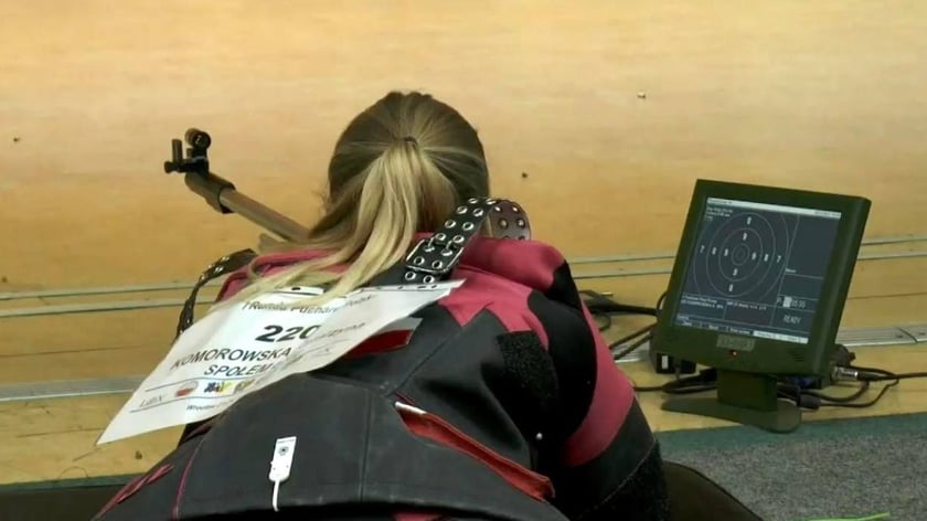 Katarzyna Komorowska oddaje rekordowy strzał