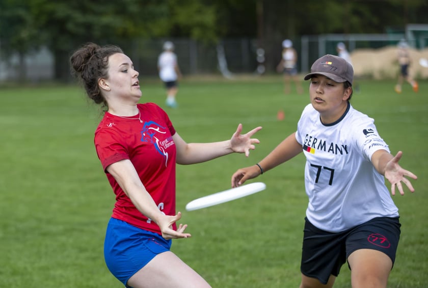 Na wrocławskich Polach Marsowych rozgrywane są zawody o mistrzostwo świata do lat 20 i mistrzostwo Europy do lat 17