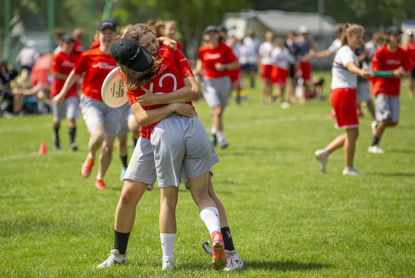 Na wrocławskich Polach Marsowych rozgrywane są zawody o mistrzostwo świata do lat 20 i mistrzostwo Europy do lat 17