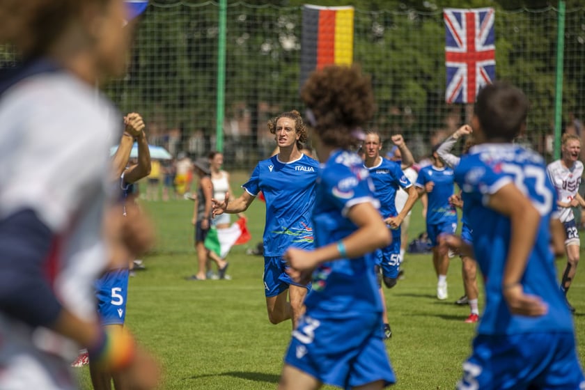 Na wrocławskich Polach Marsowych rozgrywane są zawody o mistrzostwo świata do lat 20 i mistrzostwo Europy do lat 17