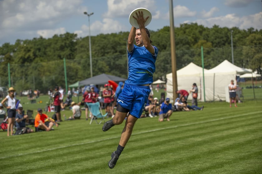 Na wrocławskich Polach Marsowych rozgrywane są zawody o mistrzostwo świata do lat 20 i mistrzostwo Europy do lat 17