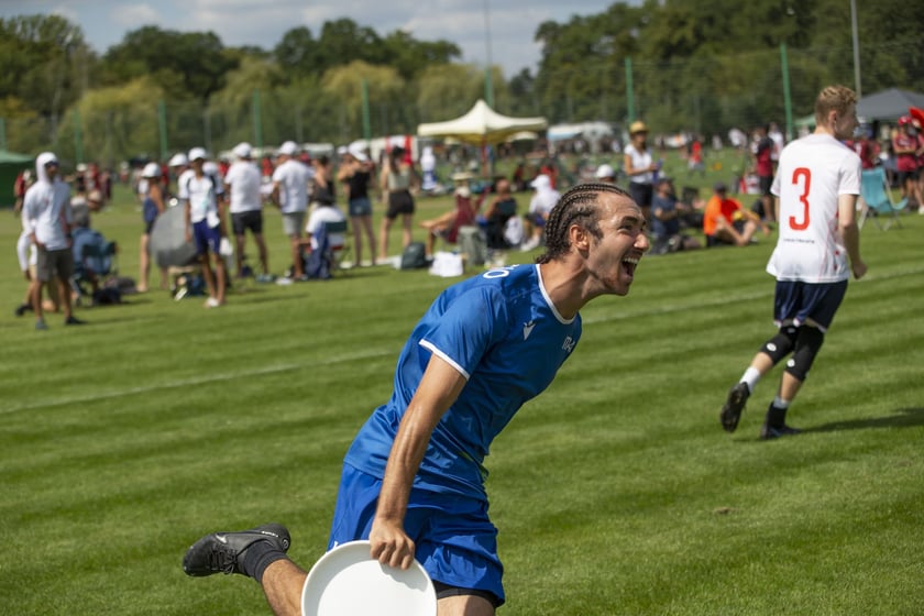 Na wrocławskich Polach Marsowych rozgrywane są zawody o mistrzostwo świata do lat 20 i mistrzostwo Europy do lat 17