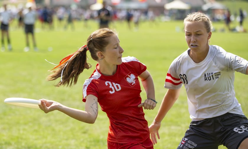 Na wrocławskich Polach Marsowych rozgrywane są zawody o mistrzostwo świata do lat 20 i mistrzostwo Europy do lat 17