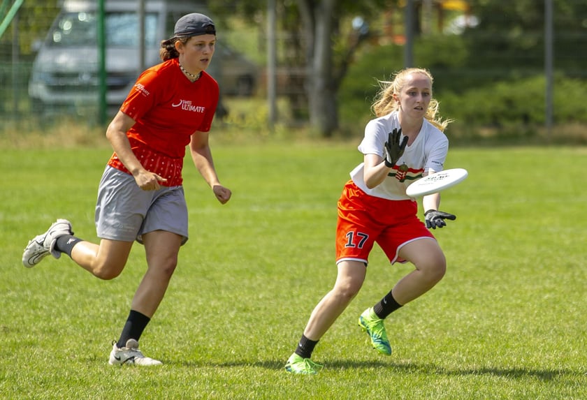 Na wrocławskich Polach Marsowych rozgrywane są zawody o mistrzostwo świata do lat 20 i mistrzostwo Europy do lat 17