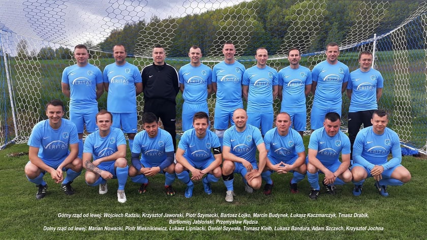 Błękitni ? zestawienie zamykają Błękitni, a 12 klubów o tej nazwie to bardzo imponujący wynik! Na zdjęciu piłkarze Błękitnych Studniska Dolne.