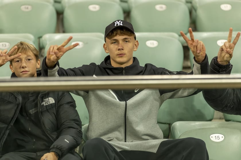 Mecz WKS Śląsk Wrocław ? Warta Poznań został rozegrany w ramach 11. kolejki PKO Ekstraklasy. Zakończył się wynikiem 0:2 dla gości.