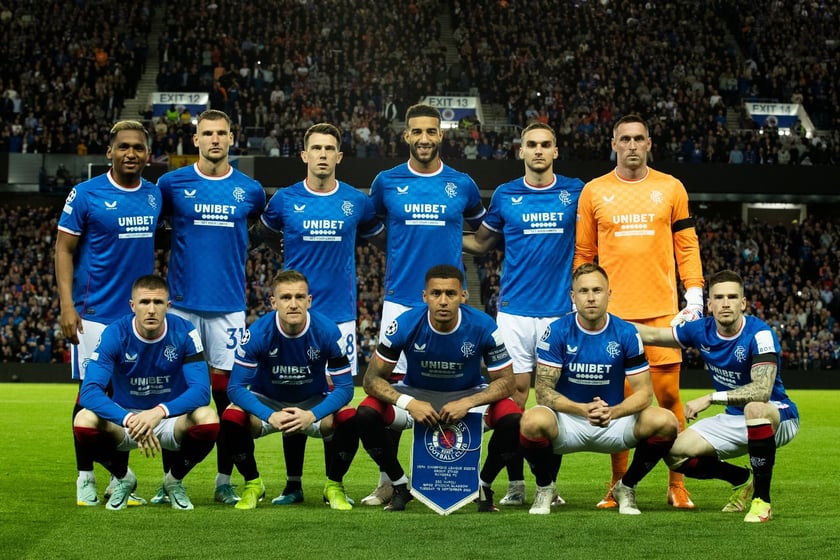 Glasgow Rangers. Odwieczny rywal Celticu i jednocześnie również bardzo utytułowany zespół, który ma na swoim koncie 55 mistrzostw Szkocji. Co warte podkreślenia, do Glasgow można polecieć w piątek i wrócić w poniedziałek ? pozwala to wybrać się na szybki wypad na mecz.