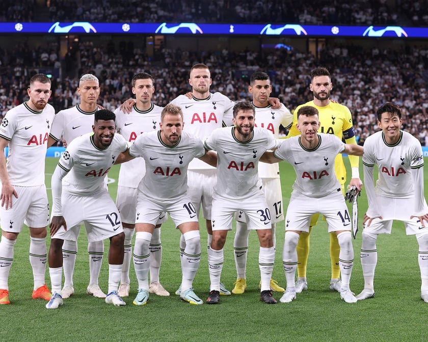 Tottenham. Trzeci klub z Londynu w naszym zestawieniu. Choć Tottenham jest znacznie mniej utytułowany niż Chelsea i Arsenal, popularne Koguty są jednym z najmocniejszych zespołów w Europie. Harry Kane i Heung-Min Son to gwiazdy światowego formatu, a stadion Tottenhamu to jeden z najnowocześniejszych obecnie obiektów tego typu!