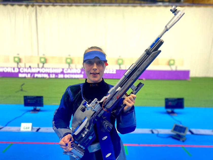 Julia Piotrowska z WKS Śląsk podczas Mistrzostw Świata w strzelectwie, Kair 2022