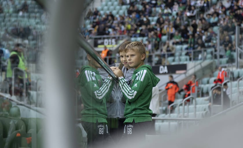 Zdjęcia kibiców z meczu Śląsk Wrocław - Jagiellonia Białystok na Tarczyński Arena, 23 października 2022 r.