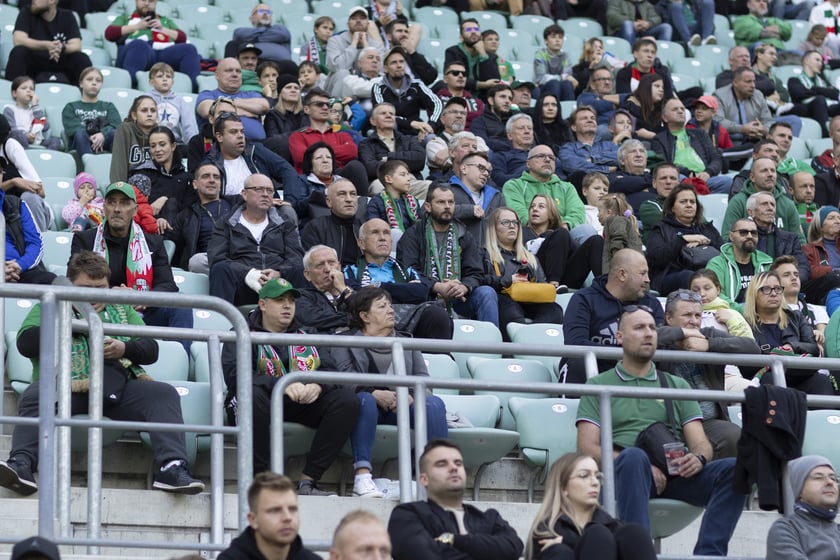 Zdjęcia kibiców z meczu Śląsk Wrocław - Jagiellonia Białystok na Tarczyński Arena, 23 października 2022 r.