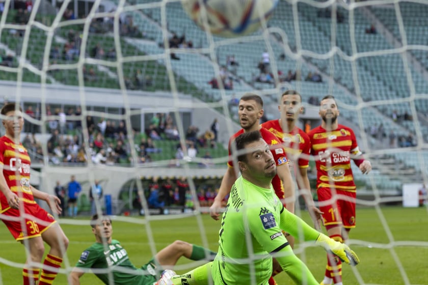 Zdjęcia kibiców z meczu Śląsk Wrocław - Jagiellonia Białystok na Tarczyński Arena, 23 października 2022 r.