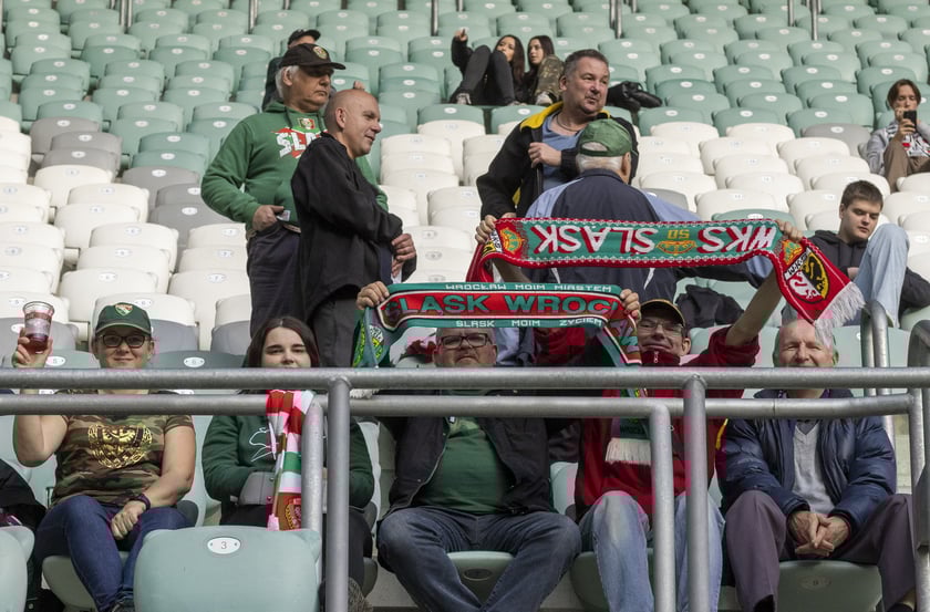 Zdjęcia kibiców z meczu Śląsk Wrocław - Jagiellonia Białystok na Tarczyński Arena, 23 października 2022 r.