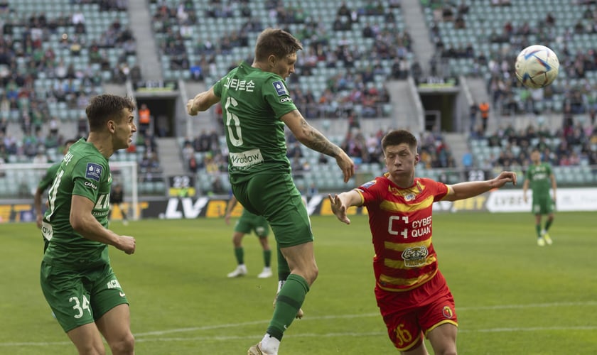 Zdjęcia kibiców z meczu Śląsk Wrocław - Jagiellonia Białystok na Tarczyński Arena, 23 października 2022 r.