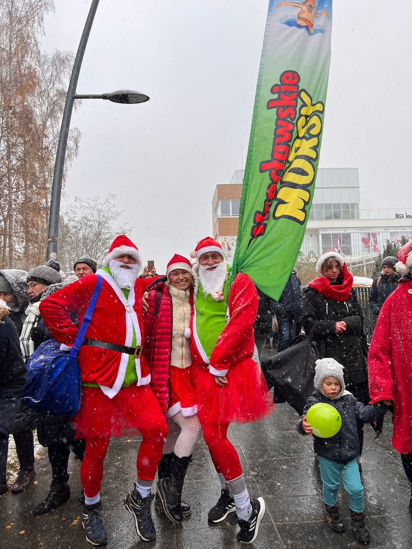 Na zdjęciu widać morsy z Wrocławia, które przyjechały na zjazd do Świnoujścia.
