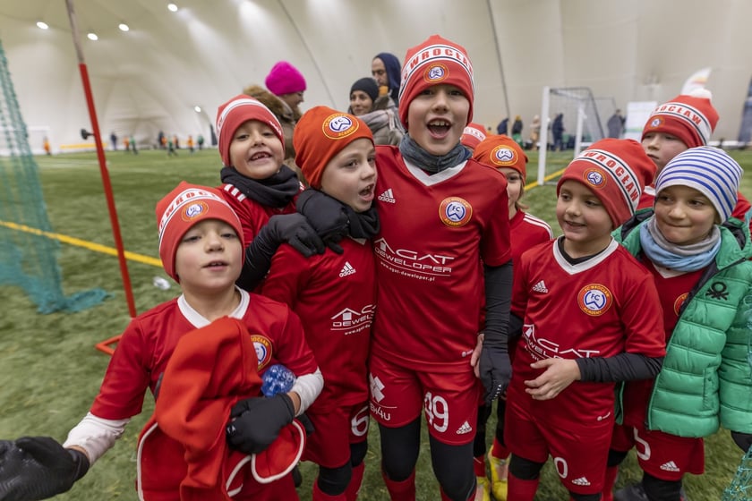 Piłkarze z całej Polski zagrali dla małej Natasz