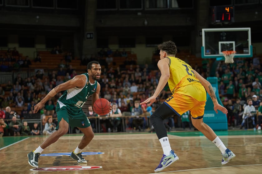 Zdjęcia z meczy Śląska Wrocław z Gran Canarią 11 stycznia 2023 w Hali Stulecia