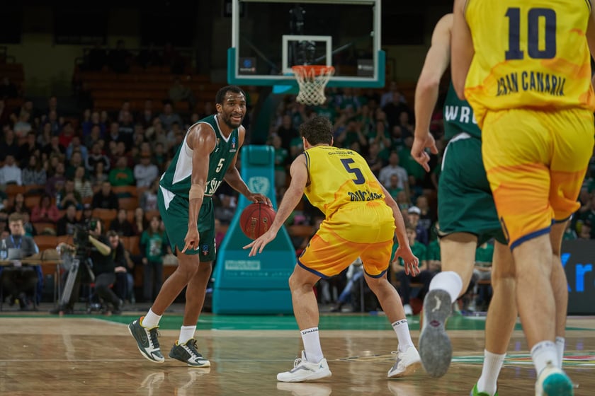 Zdjęcia z meczy Śląska Wrocław z Gran Canarią 11 stycznia 2023 w Hali Stulecia