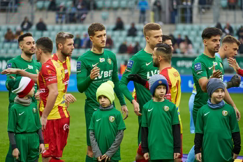 Zdjęcia z sobotniego (11 lutego) meczu Śląska Wrocław z Koroną Kielce na stadionie na Pilczycach