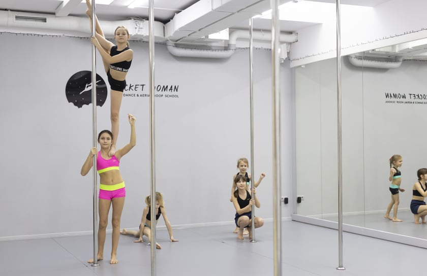 Trenig pole dance&nbsp;