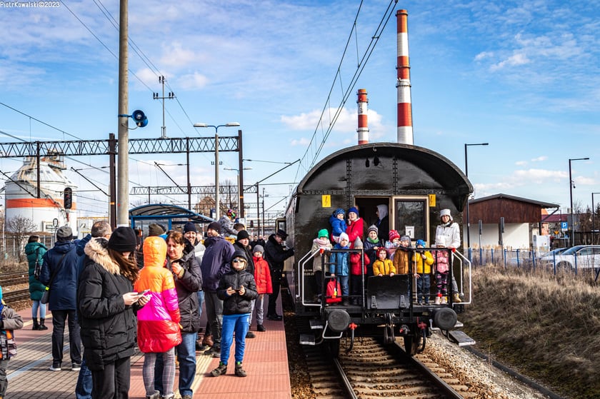 Przejazd zabytkowymi pociągami po Wrocławiu, 12.03.2023