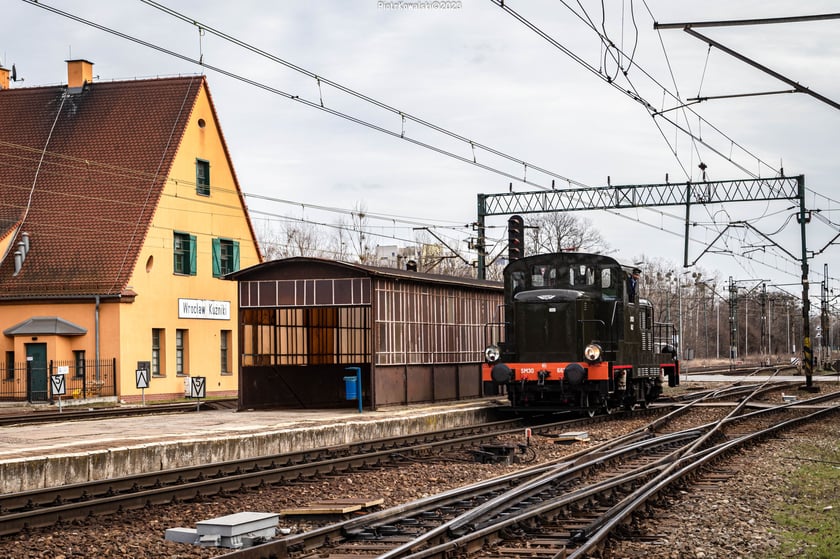 Przejazd zabytkowymi pociągami po Wrocławiu, 12.03.2023
