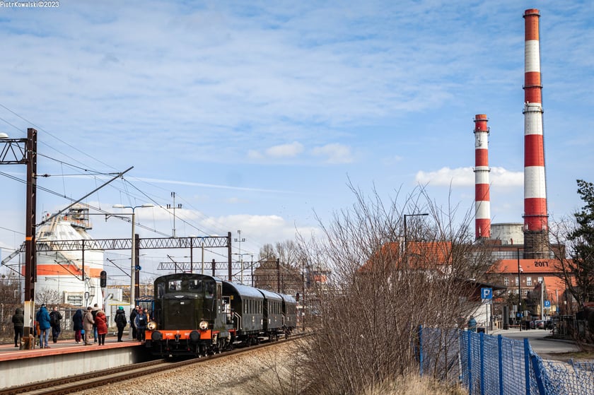 Przejazd zabytkowymi pociągami po Wrocławiu, 12.03.2023