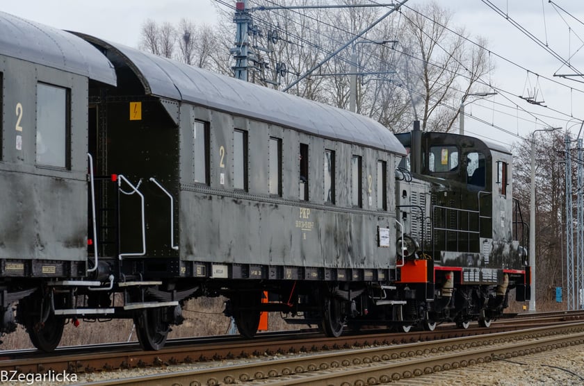 Przejazd zabytkowymi pociągami po Wrocławiu, 12.03.2023