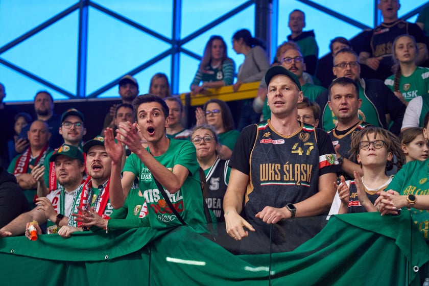 Śląsk Wrocław - Astoria Bydgoszcz w hali Orbita, zdjęcia kibiców i meczu