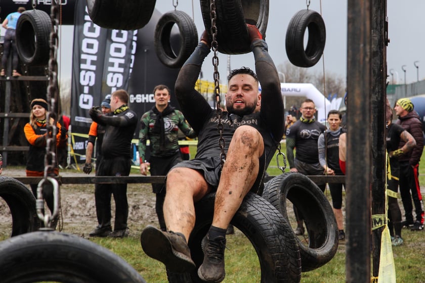 Zawody Runmageddon na Tarczyński Arena na Pilczycach we Wrocławiu