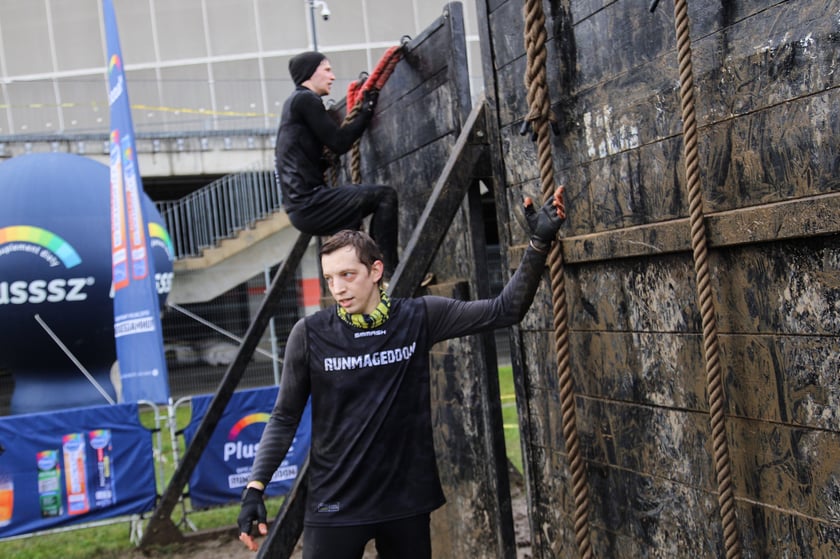Zawody Runmageddon na Tarczyński Arena na Pilczycach we Wrocławiu