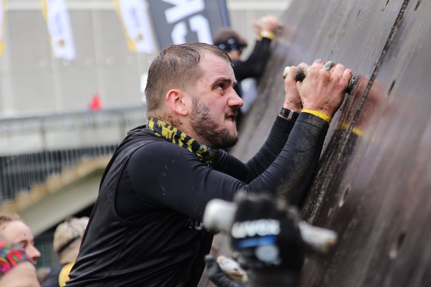 Zawody Runmageddon na Tarczyński Arena na Pilczycach we Wrocławiu