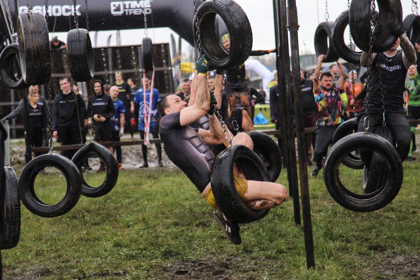 Zawody Runmageddon na Tarczyński Arena na Pilczycach we Wrocławiu