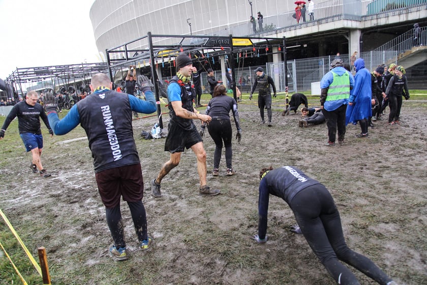 Zawody Runmageddon na Tarczyński Arena na Pilczycach we Wrocławiu