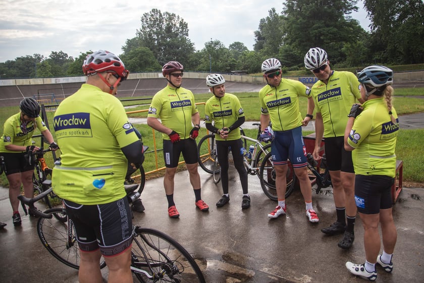 Uczestnicy charytatywnego rajdu zorganizowanego przez grupę Do Celu