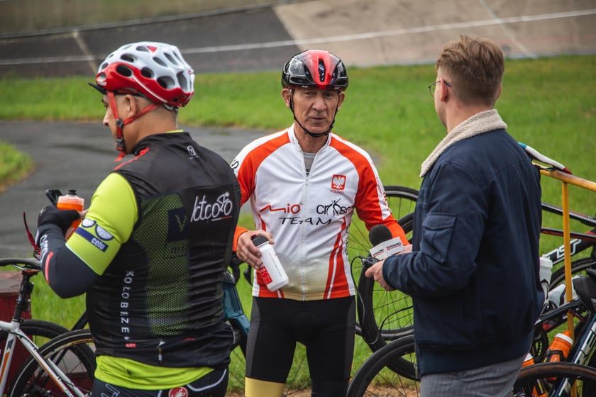 Uczestnicy charytatywnego rajdu zorganizowanego przez grupę Do Celu