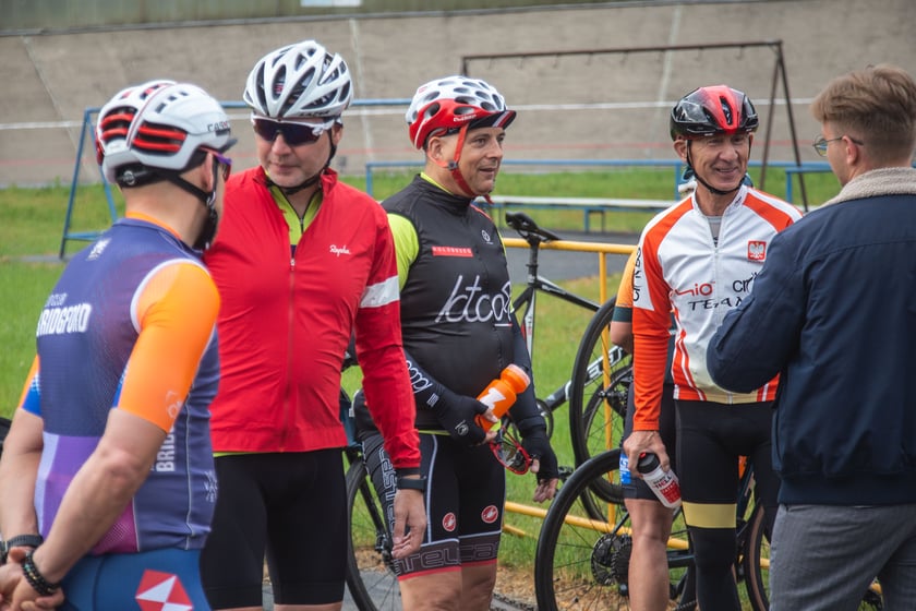 Uczestnicy charytatywnego rajdu zorganizowanego przez grupę Do Celu