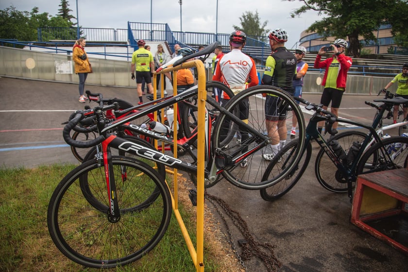 Uczestnicy charytatywnego rajdu zorganizowanego przez grupę Do Celu