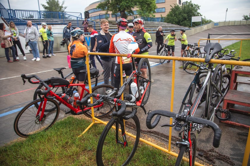 Uczestnicy charytatywnego rajdu zorganizowanego przez grupę Do Celu