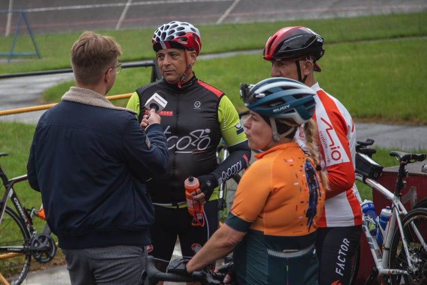 Uczestnicy charytatywnego rajdu zorganizowanego przez grupę Do Celu