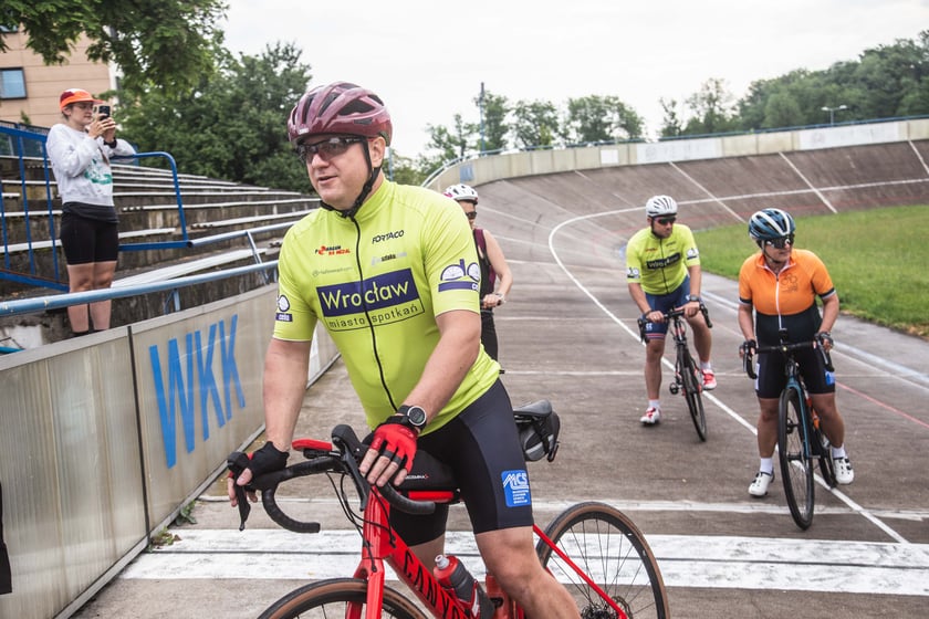 Uczestnicy charytatywnego rajdu zorganizowanego przez grupę Do Celu