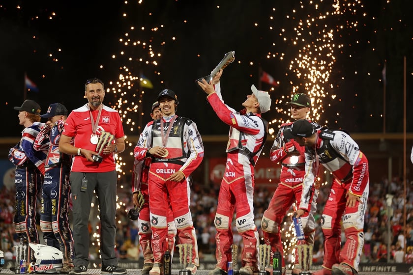 Wrocław, 29 lipca 2023, polscy żużlowcy z Drużynowym Pucharem Świata